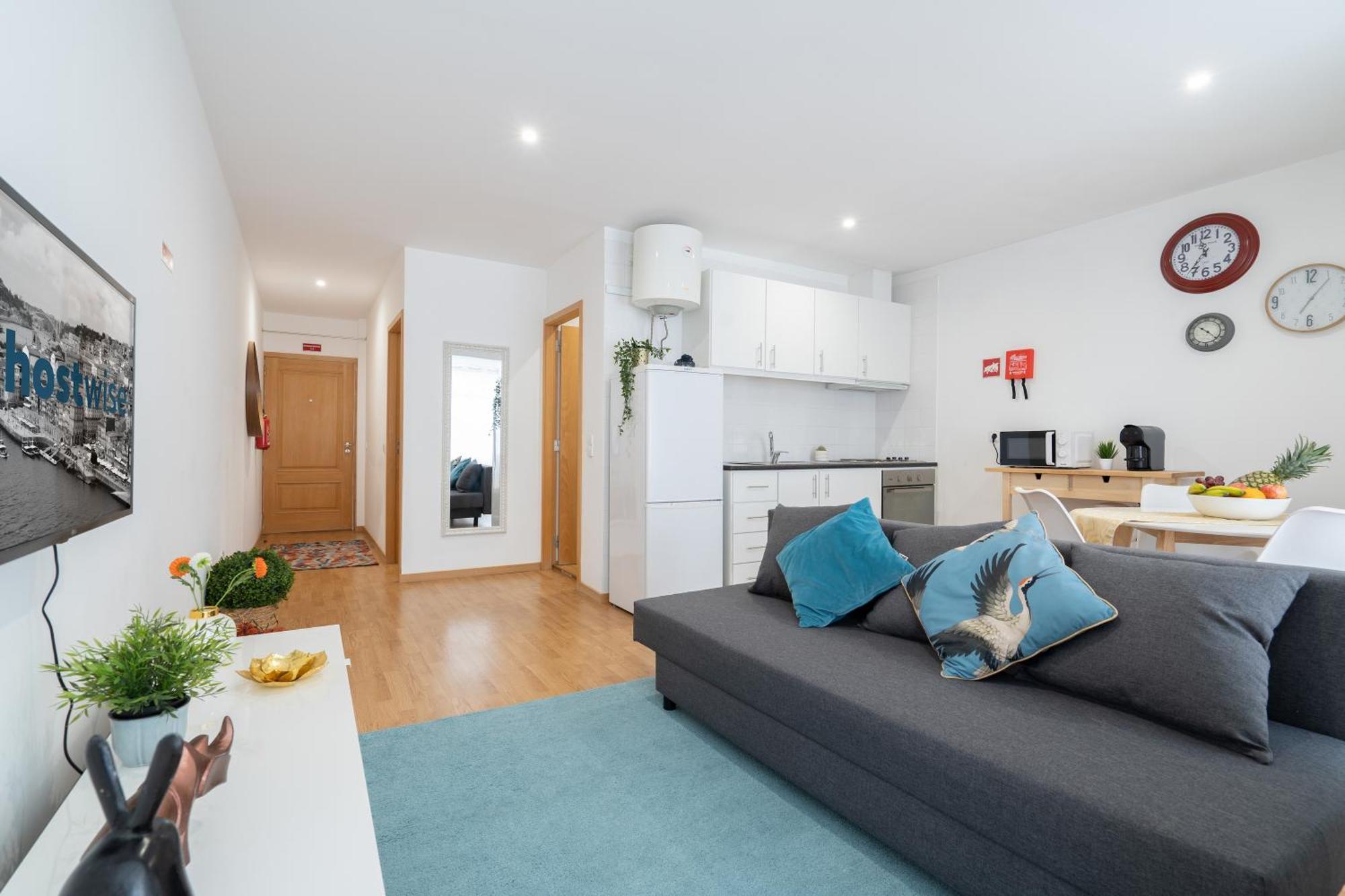 Host Wise - Colorful Fresh Flats - Batalha Apartment Porto Ngoại thất bức ảnh