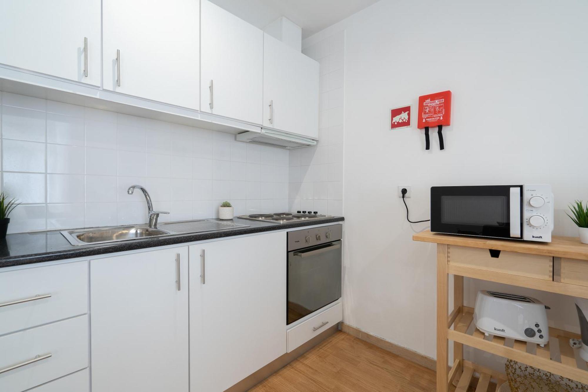 Host Wise - Colorful Fresh Flats - Batalha Apartment Porto Ngoại thất bức ảnh