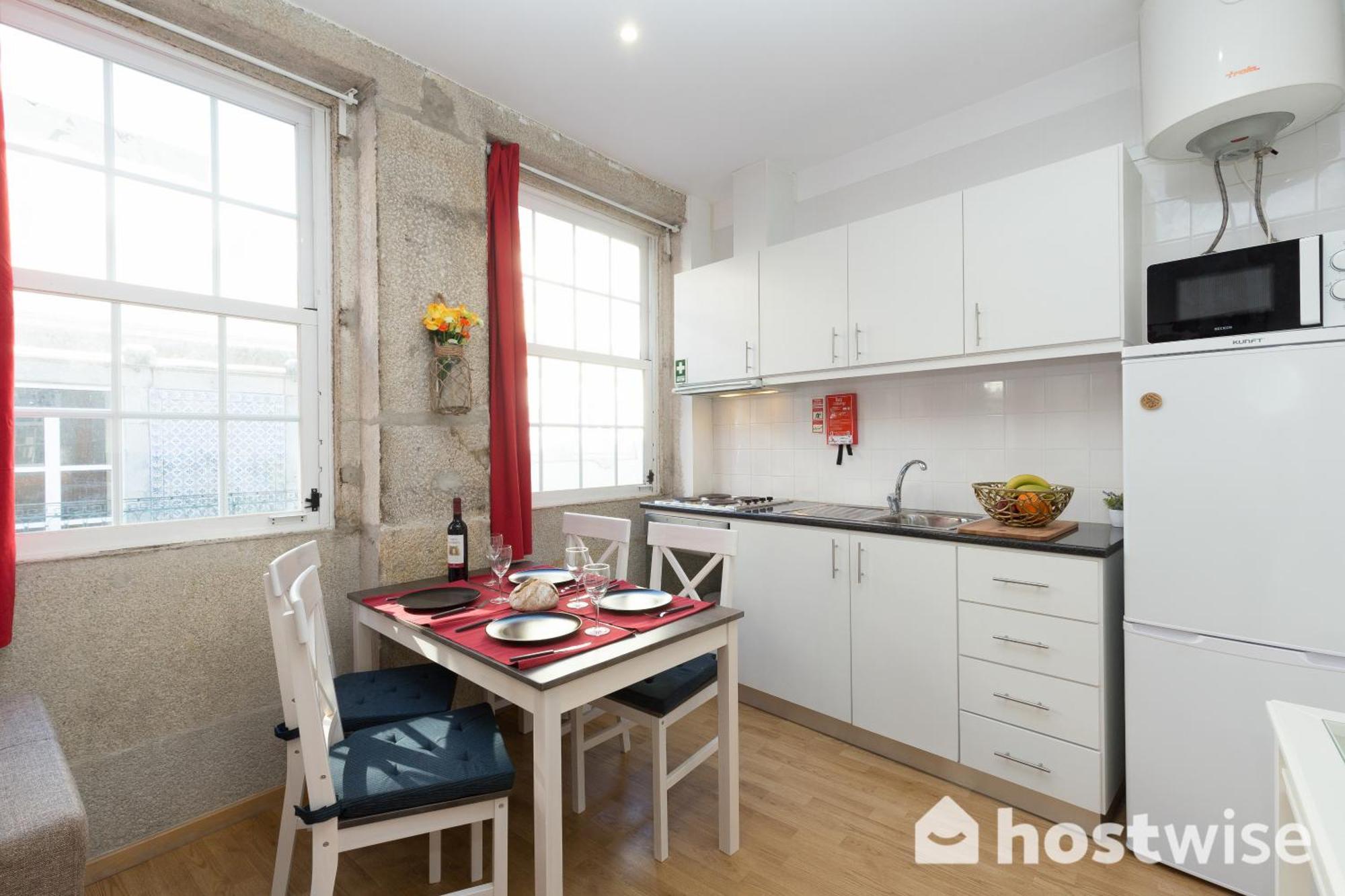 Host Wise - Colorful Fresh Flats - Batalha Apartment Porto Ngoại thất bức ảnh