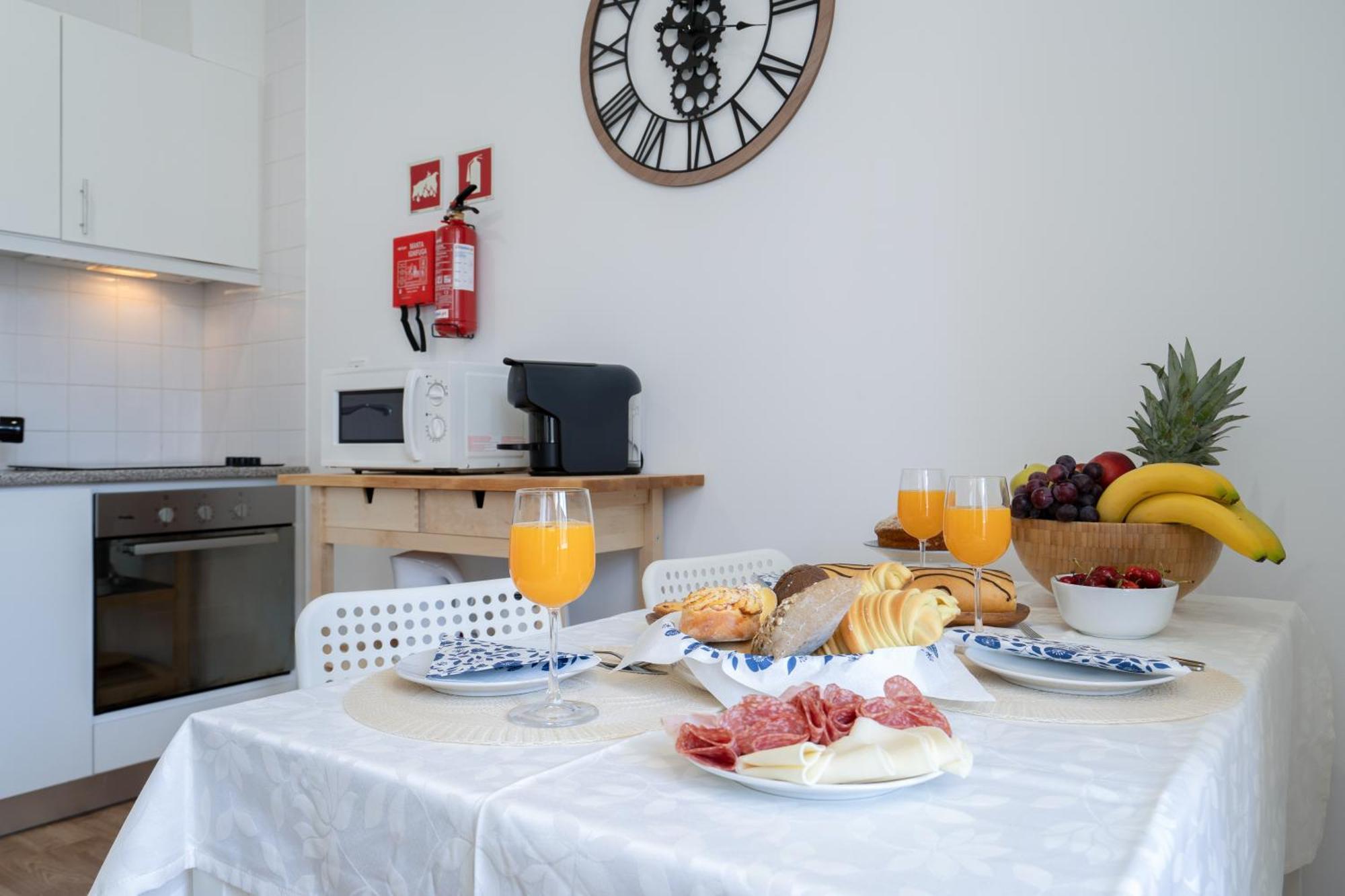 Host Wise - Colorful Fresh Flats - Batalha Apartment Porto Ngoại thất bức ảnh