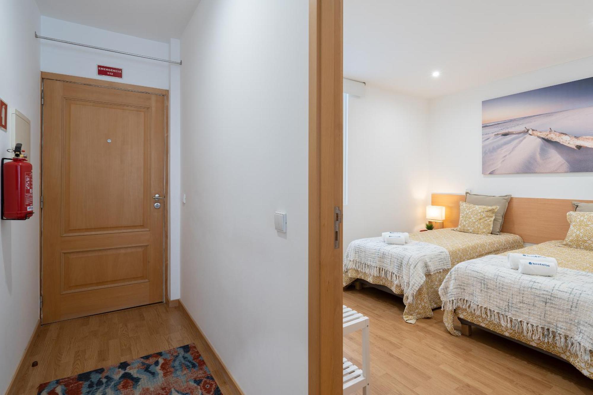 Host Wise - Colorful Fresh Flats - Batalha Apartment Porto Phòng bức ảnh