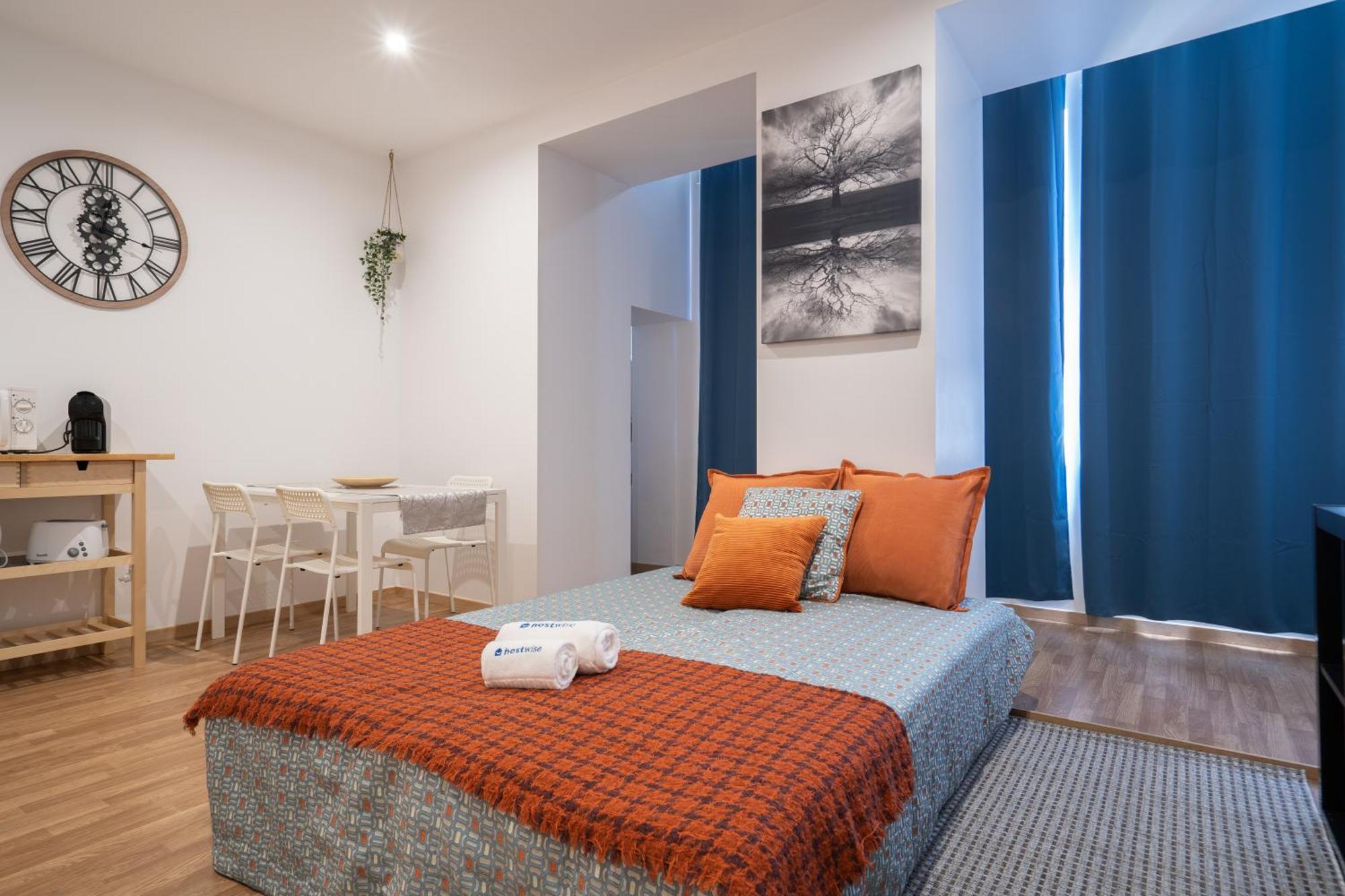 Host Wise - Colorful Fresh Flats - Batalha Apartment Porto Phòng bức ảnh