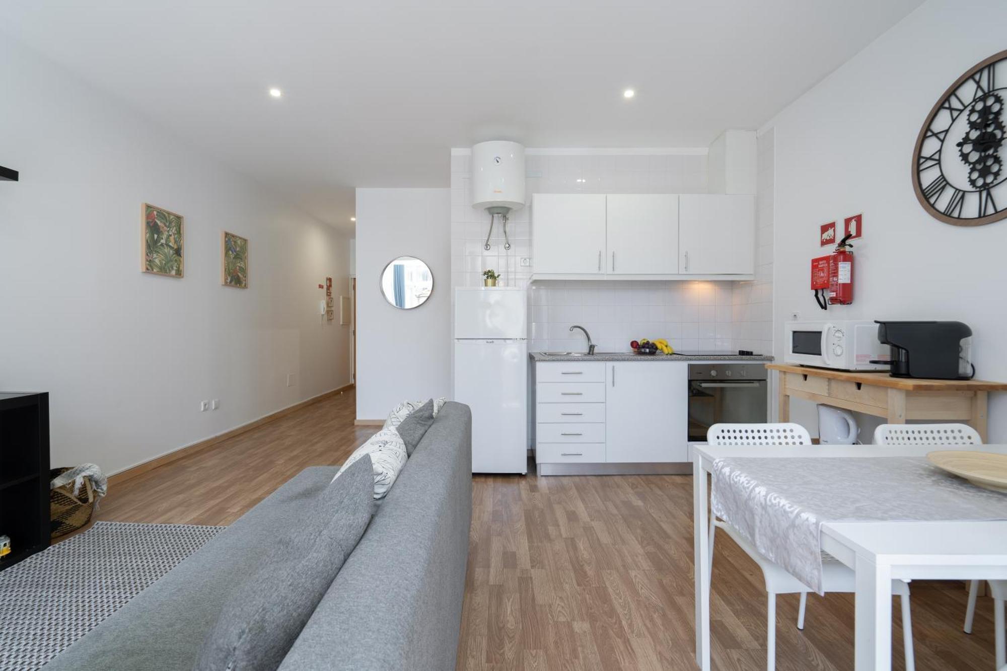 Host Wise - Colorful Fresh Flats - Batalha Apartment Porto Phòng bức ảnh